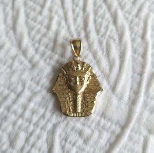 10k Gold Pharaoh Head Pendant Super detailed! Head size measures 1"x1"